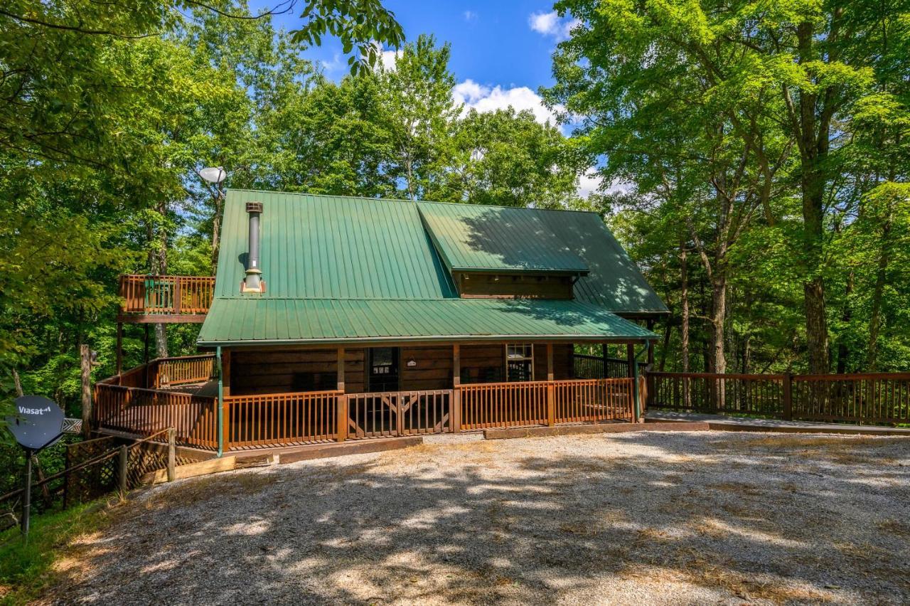 Gypsy Road - Privacy! Log Cabin With Hot Tub, Wifi, Directv And Arcade 세비어빌 외부 사진